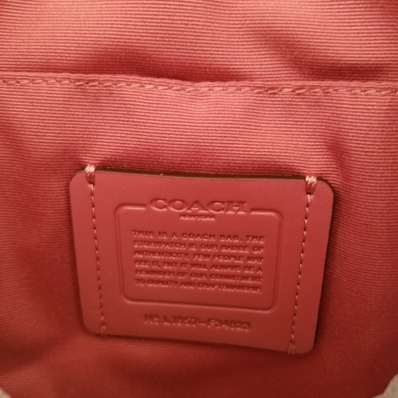 New Coach Pink Crossbody - Picture 12 of 12